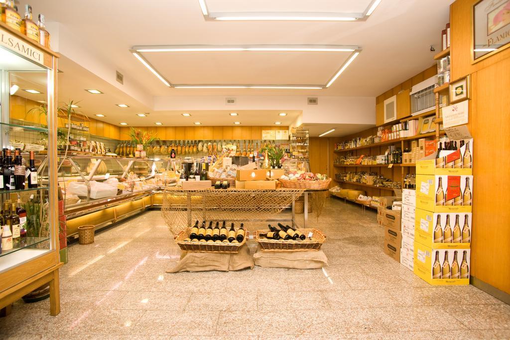 La Locanda Di Gino スルモナ エクステリア 写真