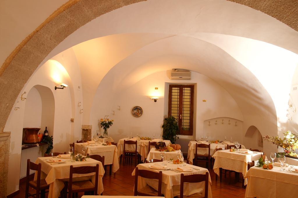 La Locanda Di Gino スルモナ エクステリア 写真