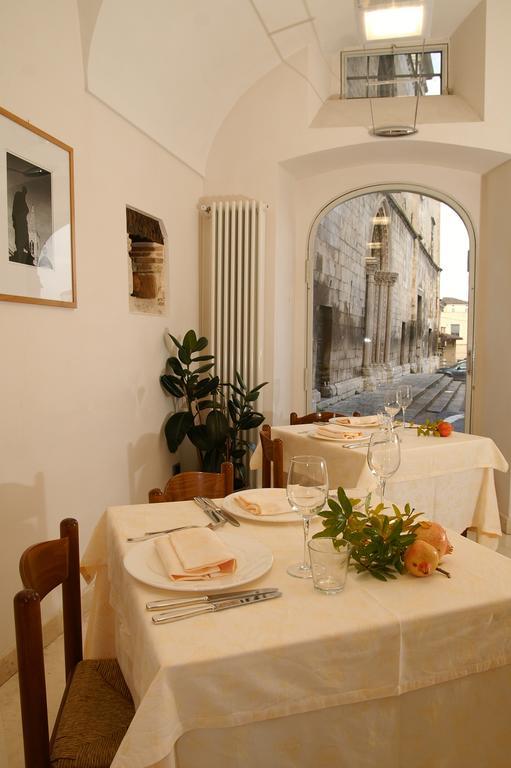 La Locanda Di Gino スルモナ エクステリア 写真