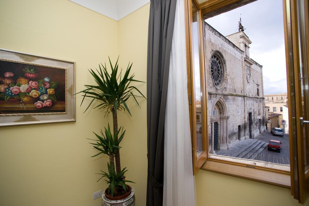 La Locanda Di Gino スルモナ エクステリア 写真